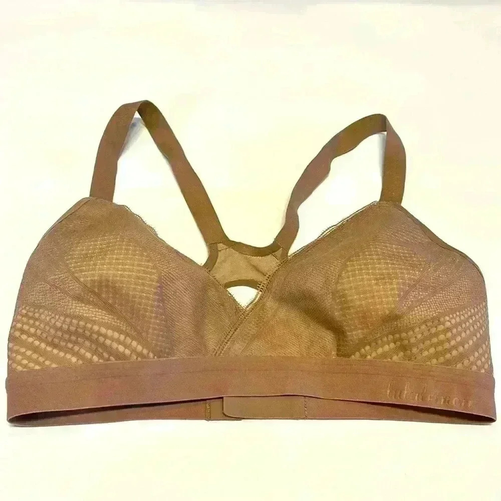 Lululemon Bra Awake To Lace 32D Nude Comfortable Yoga Support Gym  Lightweight